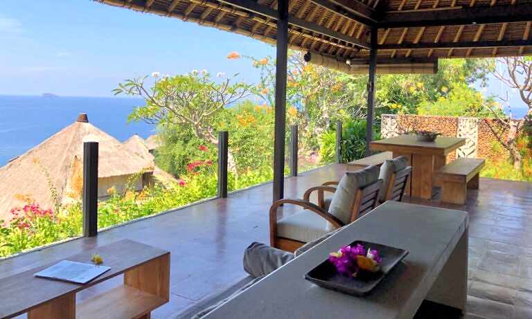 villa balcony
